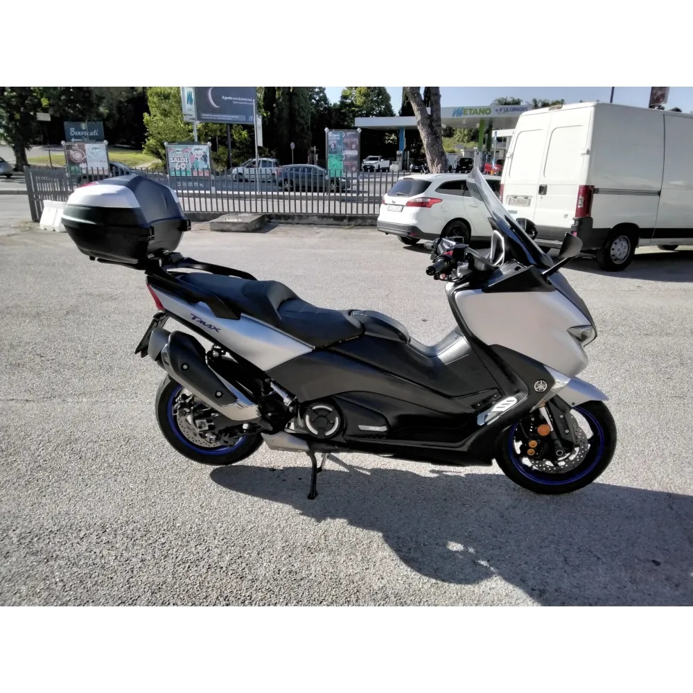 YAMAHA T MAX 530 SX ABS TCS YAMAHA T MAX 530 SX ABS TCS